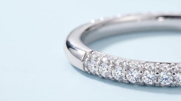Bijoux en argent 925 : guide des matériaux et conseils d'entretien