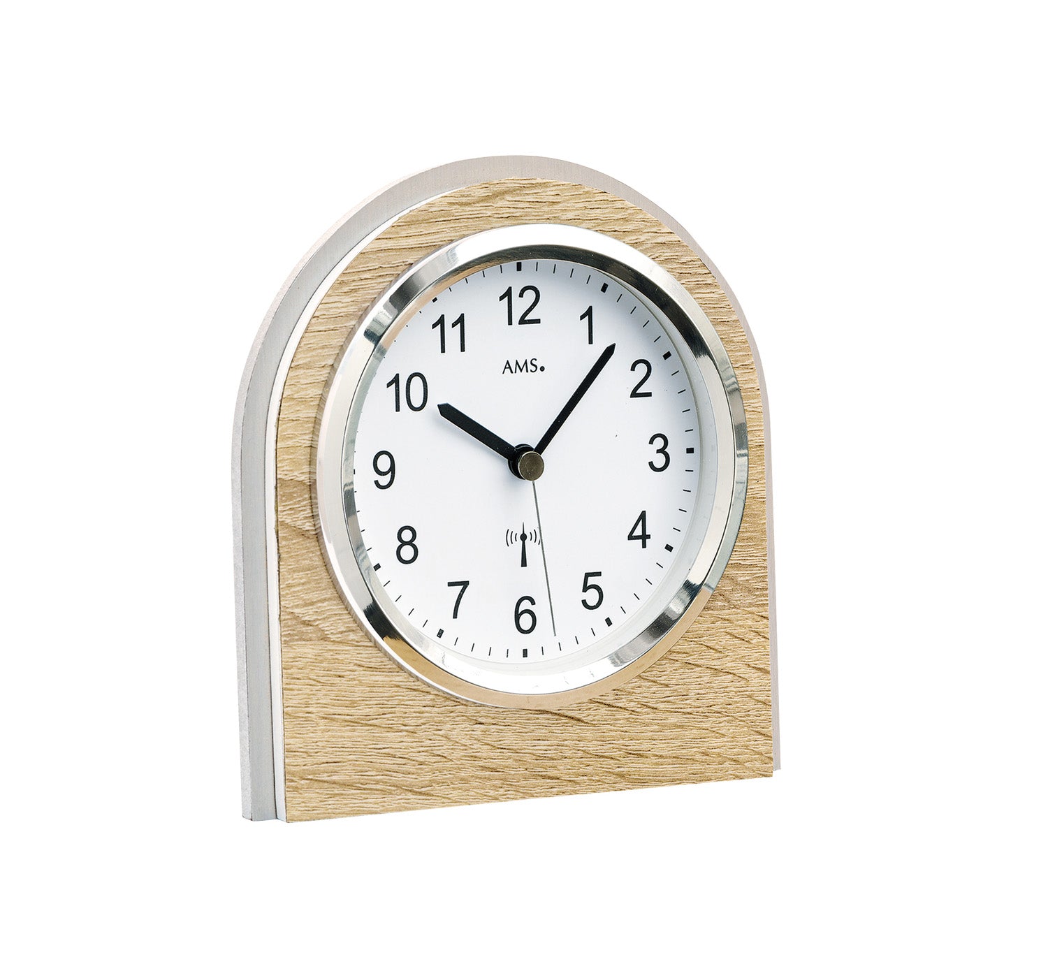 Horloge de table avec boîtier en bois clair et cadran rond, façade en verre, aiguilles noires