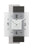 Horloge murale avec cadran blanc, chiffres noirs et aiguilles argentées