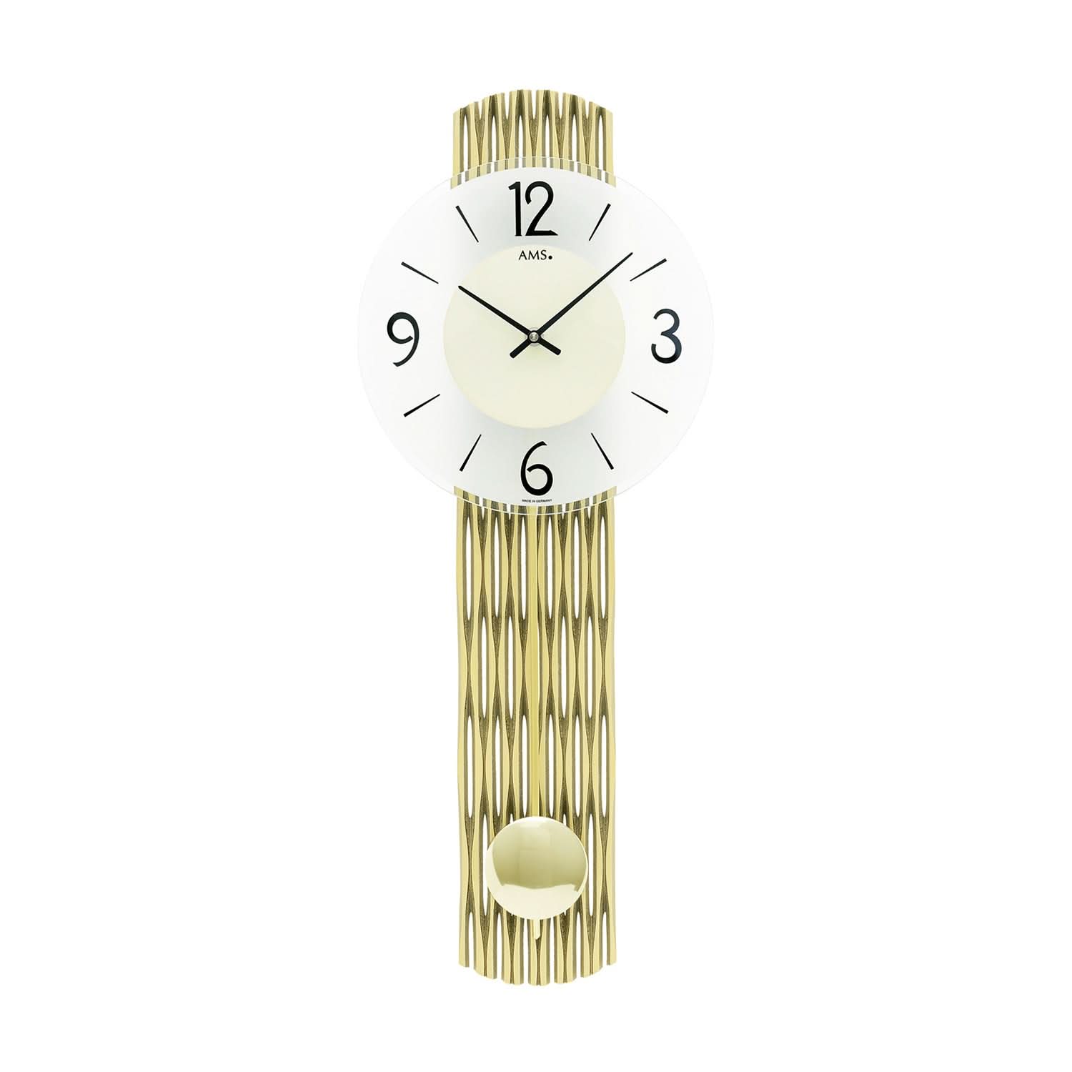 Horloge murale avec cadran blanc et boîtier de pendule doré, chiffres romains