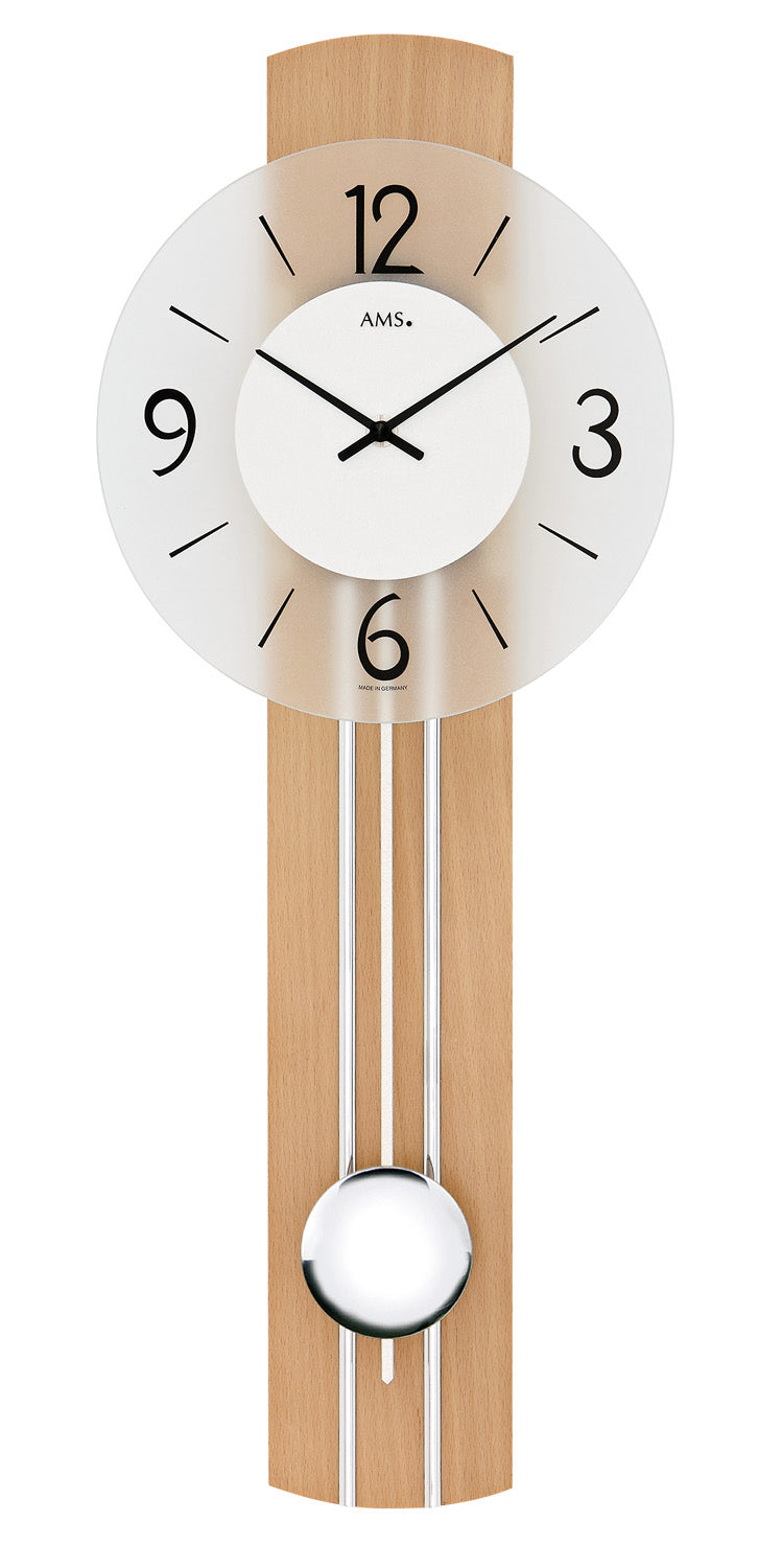 Horloge murale AMS en bois clair avec cadran rond et pendule