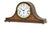 Horloge de table marron avec boîtier en noyer, incrustations dorées et cadran rond avec chiffres romains