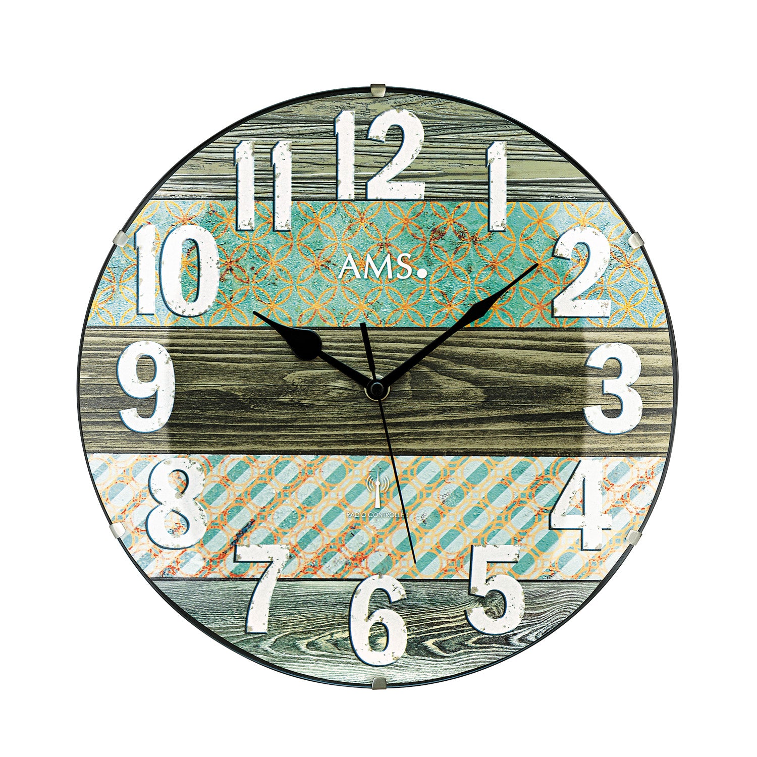 Horloge murale radio-pilotée avec cadran imprimé, chiffres arabes et aiguilles noires.