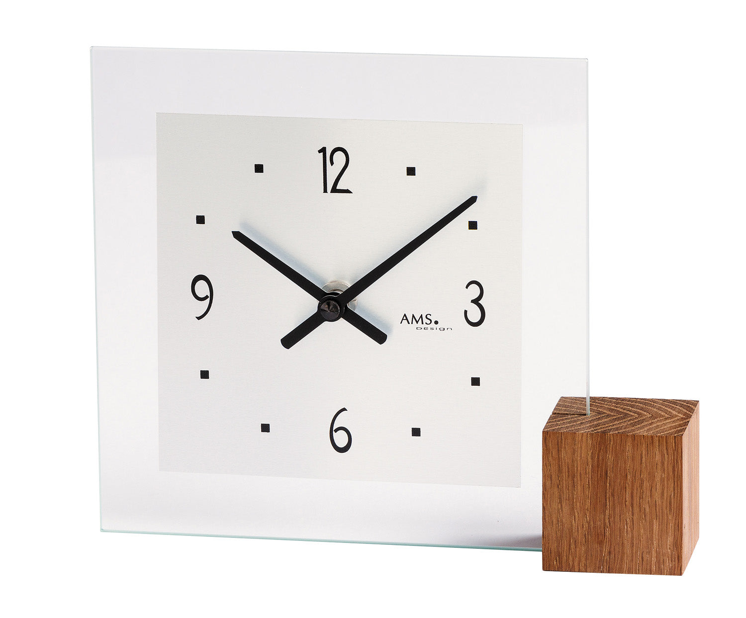 Horloge de table avec cadran blanc, aiguilles noires et socle en bois de chêne