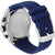 Rückansicht Herren-Chronographenuhr mit graviertem Gehäuseboden und blauem Silikonband