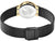 Montre pour femme avec bracelet milanais noir et fond de boîtier argenté, cadran gravé.