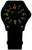 Montre homme vue de face : cadran noir avec index verts, bracelet textile noir