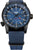 Montre bracelet avec cadran bleu, boîtier foncé et bracelet textile bleu, couronne à droite