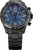 Bracelet de montre pour homme en métal noir, cadran bleu et lunette tachymètre.