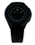 Bracelet de montre pour homme avec cadran bleu, index luminescents verts et bracelet en caoutchouc.