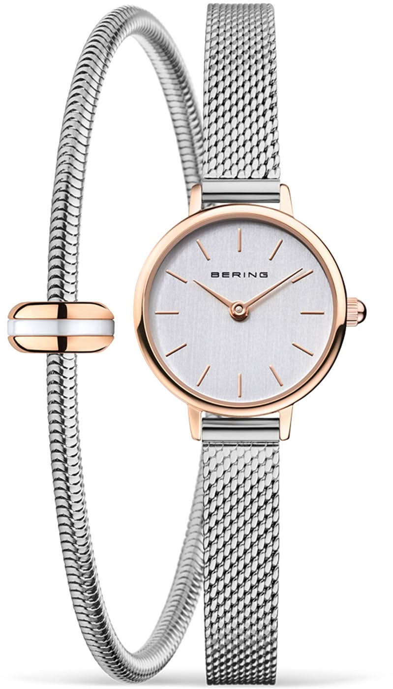 Montre femme : boîtier or rose, cadran clair et bracelet en maille milanaise (mailles fines)