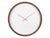 Horloge murale avec cadre en bois foncé et cadran blanc, aiguilles minimalistes