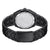 Schwarze Herrenuhr-Rückseite mit POLICE-Schriftzug und Metallgliederarmband