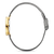 Damenuhr Seitenansicht mit grauem Mesh-Armband und goldener Uhr sowie grauer Schließe
