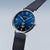Bering Montre Homme avec cadran bleu, index ronds et bracelet milanais bleu