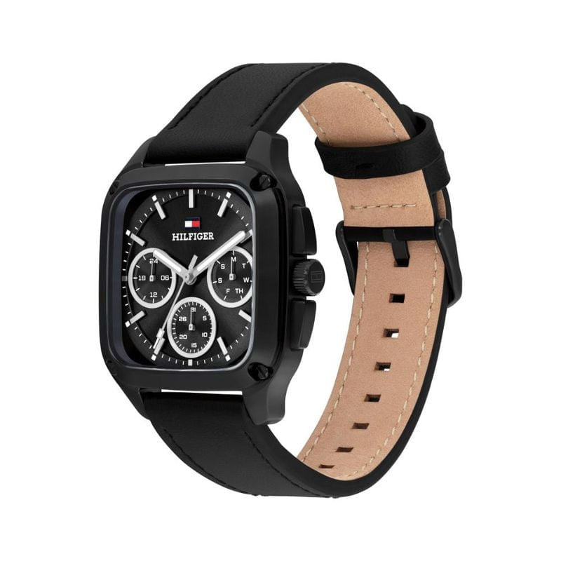 Herrenarmbanduhr von Tommy Hilfiger mit schwarzem Lederarmband und schwarzem Zifferblatt.