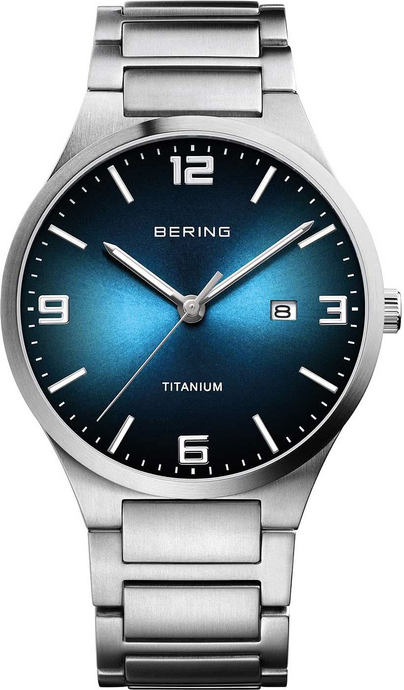 Bering Herrenarmbanduhr aus Titan mit blauem Zifferblatt und silbernem Metallband