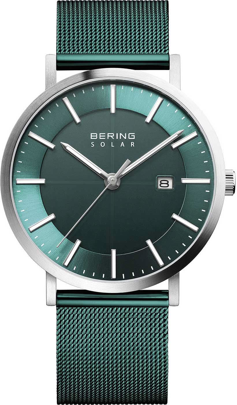 Montre pour homme avec cadran vert, boîtier argenté et bracelet en maille verte