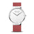 Herrenuhr mit weißem Zifferblatt, silberfarbenem Gehäuse und rotem Lederarmband