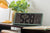 Horloge murale numérique LCD vert jungle avec grand écran LCD pour l'heure et la date