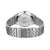 Bracelet de montre pour homme, vue arrière, bracelet en métal argenté avec fermoir et fond gravé