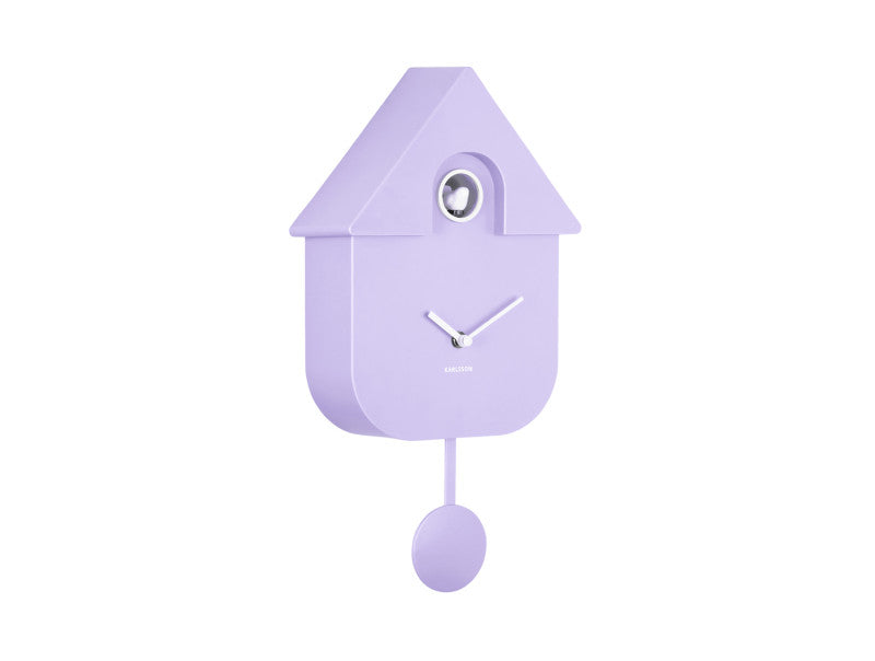 Horloge murale Karlsson forme maison, violette, vue latérale avec ouverture pour les yeux et balancier