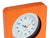 Karlsson Horloge murale : Gros plan du cadran blanc avec aiguille orange