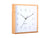 Horloge murale avec cadran blanc, aiguilles noires et cadre en bambou, logo Karlsson