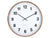 Horloge murale avec cadre en bois foncé et cadran blanc, chiffres noirs, aiguilles noires
