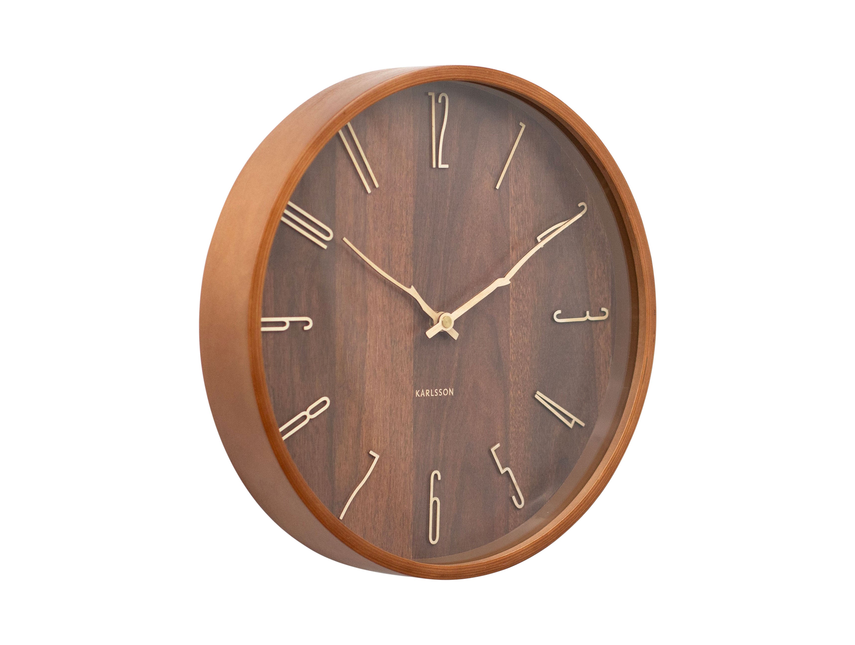 Horloge murale ronde avec cadran en bois foncé, aiguilles et cadre dorés