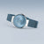 Montre pour femme avec cadran bleu et bracelet milanais large avec boucle ardillon