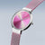 Montre Bering pour femme avec bracelet milanais rose, boîtier argenté et cadran rose irisé
