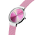 Montre pour femme de profil avec bracelet milanais rose, cadran rond rose