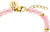 Bracelet d'identification avec perles roses, fermoir doré et chaîne à œillets