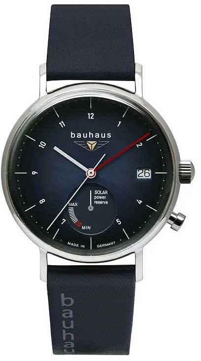 Montre homme avec cadran bleu foncé, boîtier argenté et bracelet en cuir noir
