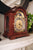 Pendule à poser Hermle 30x21x14 cm acajou • Mélodie Westminster • Mouvement mécanique 8 jours