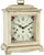 Horloge de table carrée avec boîtier en bois blanc, façade en verre et bordure décorée de fleurs