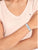 Tommy Hilfiger Jade Armbanduhr am Arm mit Metallarmband und Tommy Hilfiger Look auf dem Zifferblatt