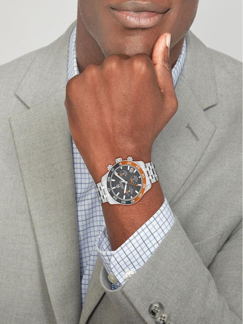 Tommy Hilfiger Herrenarmbanduhr mit silbernem Edelstahlband und schwarzem Chronograph-Zifferblatt