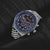 Chronograph mit blauem Zifferblatt, Chronographen-Subdials und Edelstahlarmband