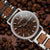 Unisex-Armbanduhr mit braunem Zifferblatt und HOLZKERN, Holzstege am Metallband