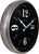 Horloge murale vue de côté : cadran noir avec cadre en métal argenté