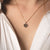 Collier façade avec pendentif carré en bois - Noyau en bois Modèle : Jewelry