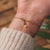 Bracelet façade avec pendentif en bois carré - Noyau en bois Modèle : Bijoux