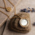 Pendentif rond doré avec nacre blanche et chaîne, ensemble avec pendentif motif rond
