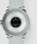 Fond de montre connectée avec surface de capteur sur bracelet gris, boîtier en métal