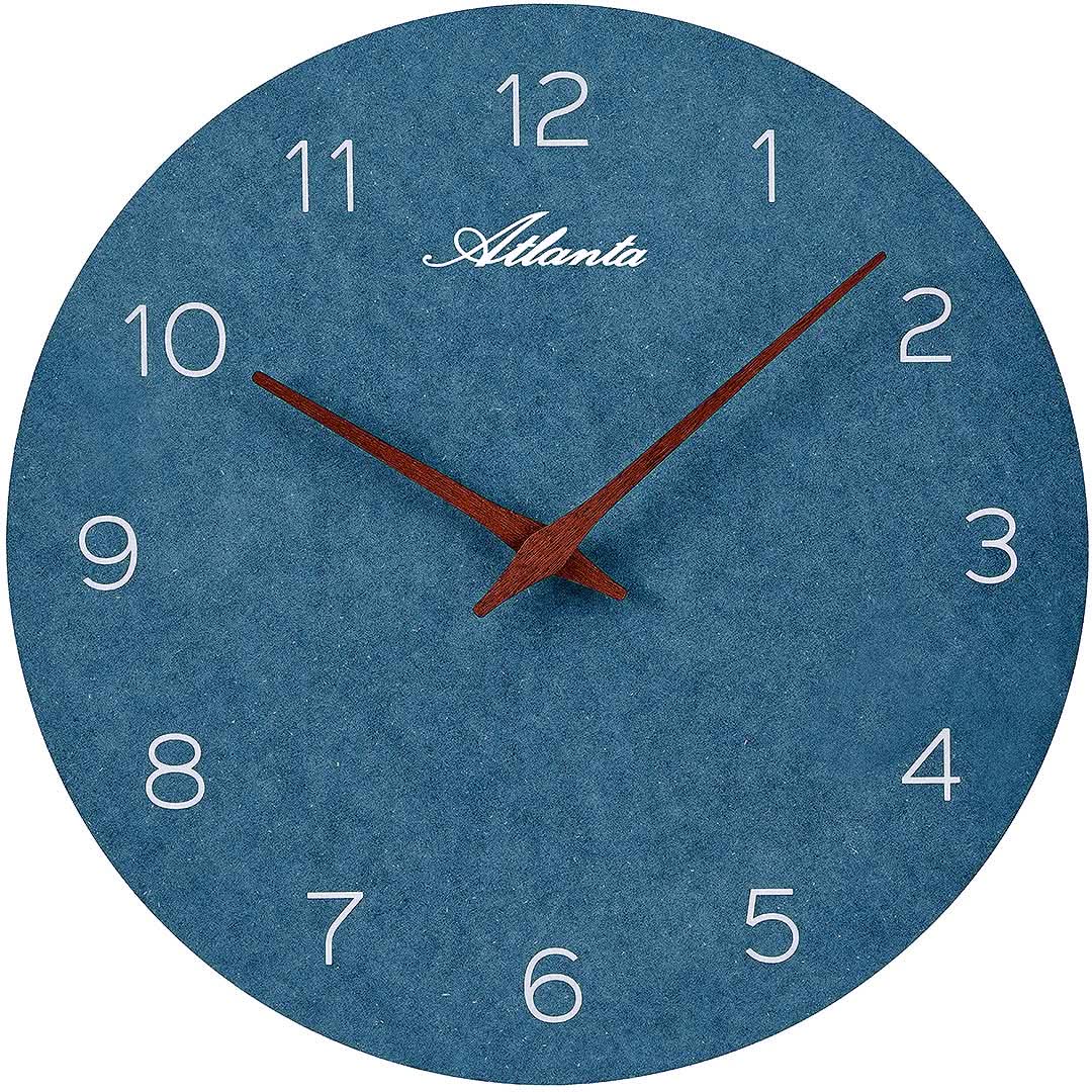 Horloge murale bleue avec chiffres arabes, aiguilles rouges et inscription Atlanta