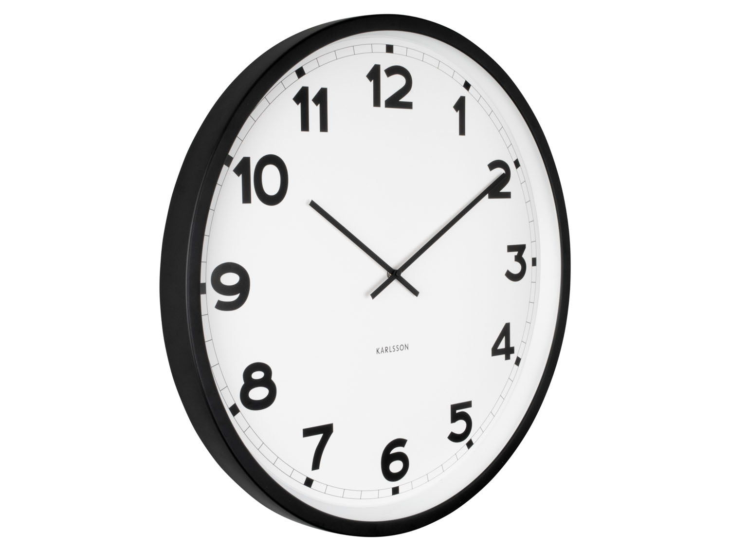 Horloge murale avec cadran blanc et cadre noir, grands chiffres arabes