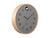 Horloge murale avec cadran gris et cadre en bois clair, vue en biais