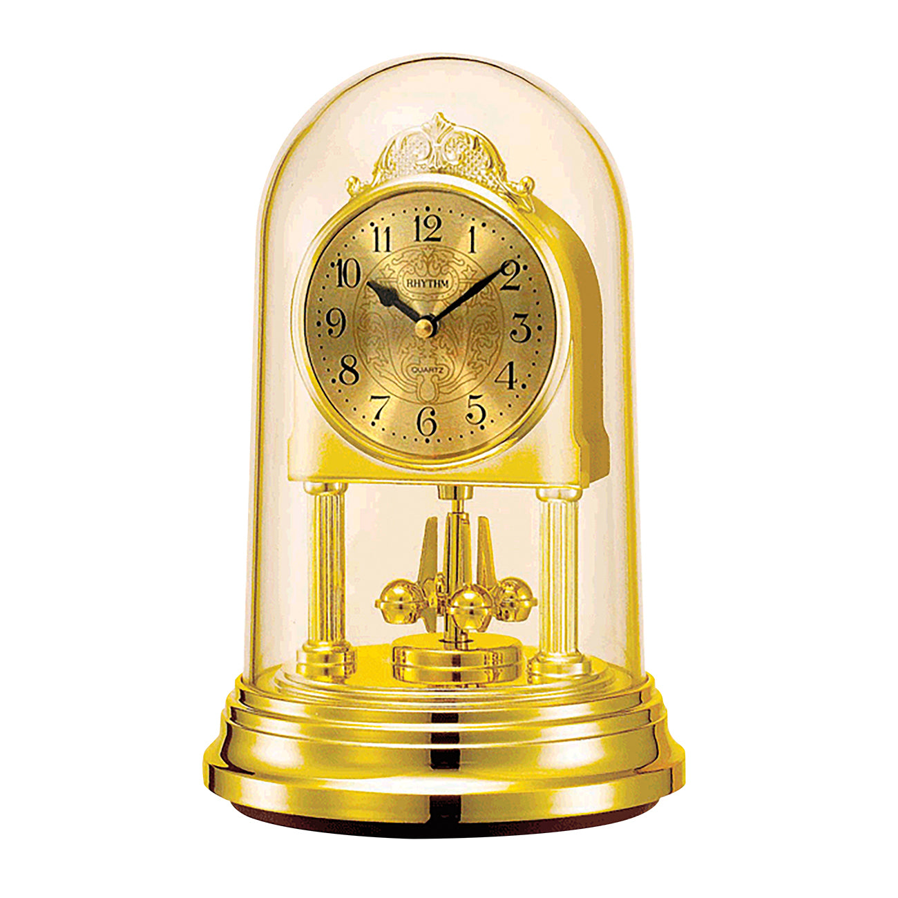 Horloge de table dorée avec dôme en verre, cadran classique et mécanisme à pendule